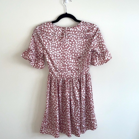 Boohoo Petite Woven Polka Dot Smock Dress - Picture 8 of 8